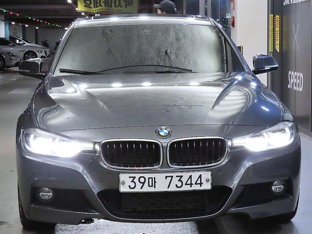 BMW 3시리즈 320i M 스포츠 사진