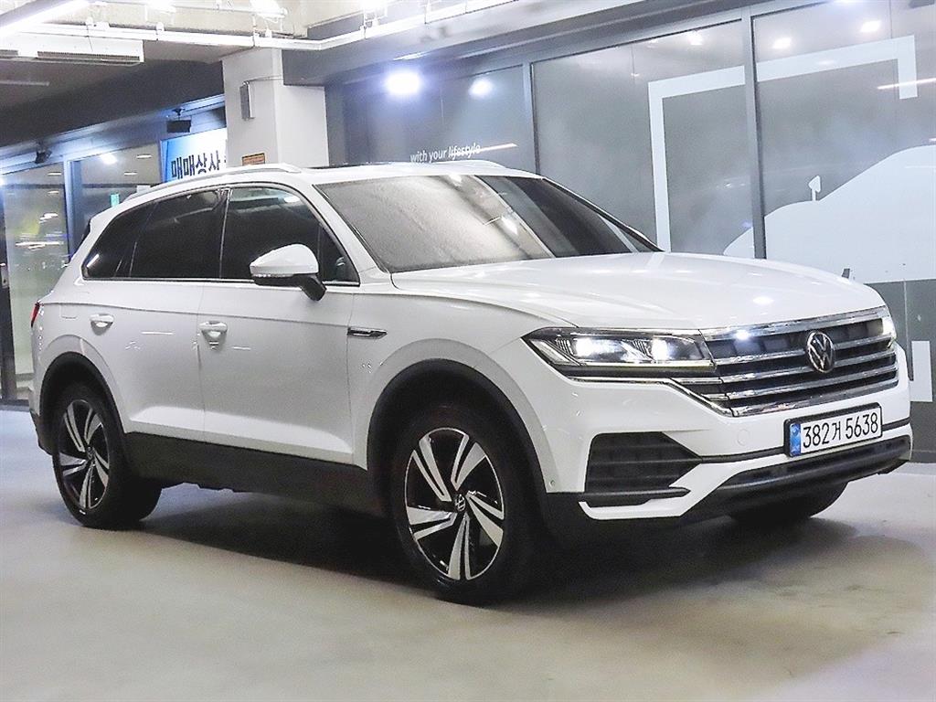 투아렉 3세대 3.0 TDI 프리미엄 2021년식