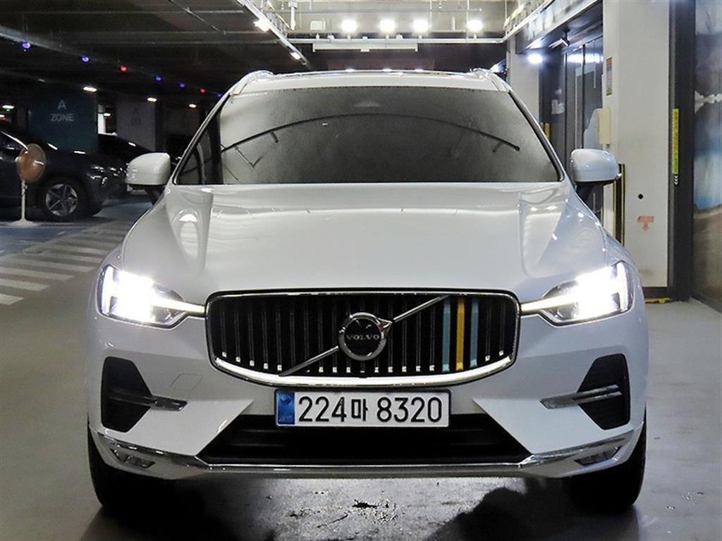 볼보 XC60 B6 AWD 얼티메이트 브라이트 사진