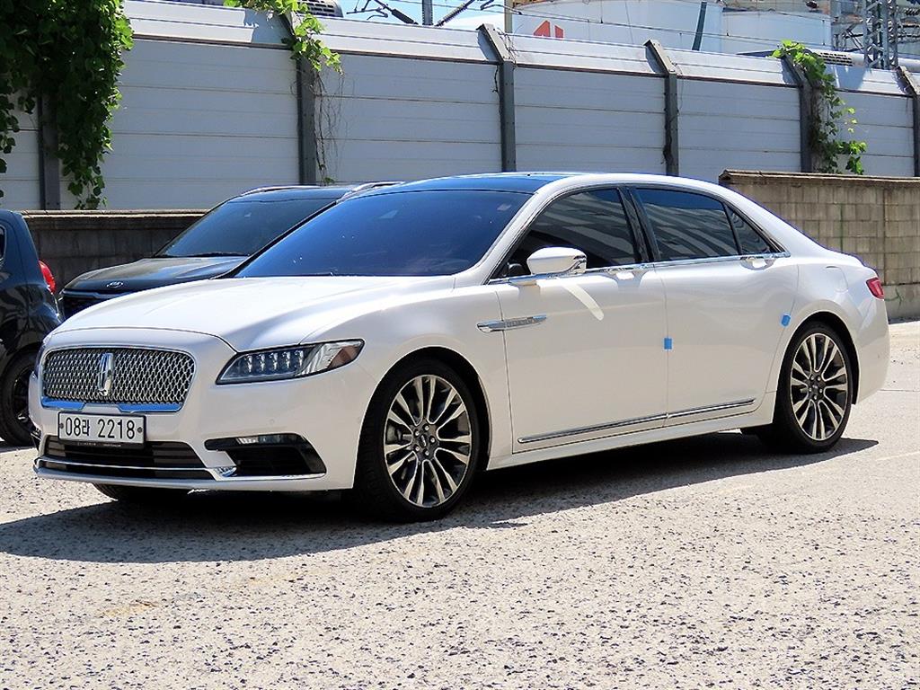 링컨 컨티넨탈 3.0 AWD 사진 2/20