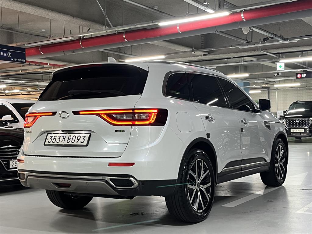 르노코리아 QM6 2.0 LPe RE 시그니처 2WD 사진 2/19