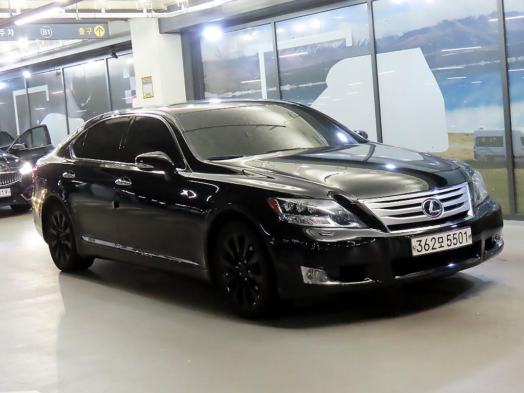 LS600hL 4인승 2011년식