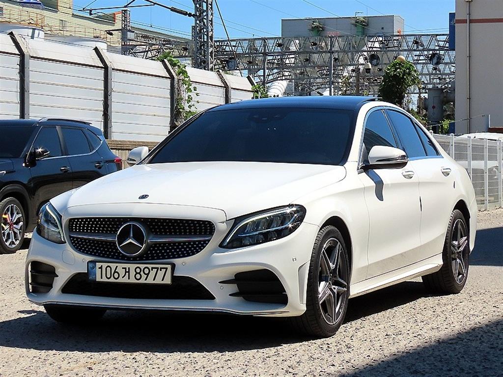 벤츠 C 클래스 C200 AMG LINE 사진 2/20