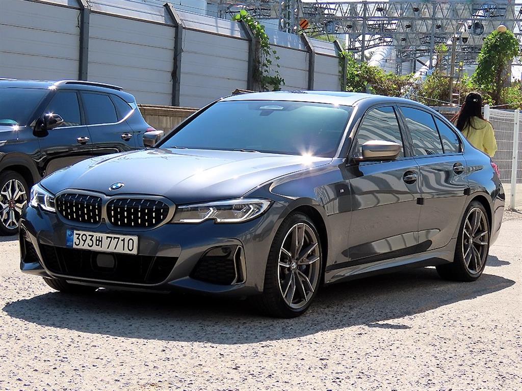 BMW 3시리즈 M340i 사진 2/20