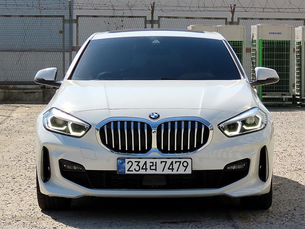 BMW 1시리즈 120i M 스포츠 사진