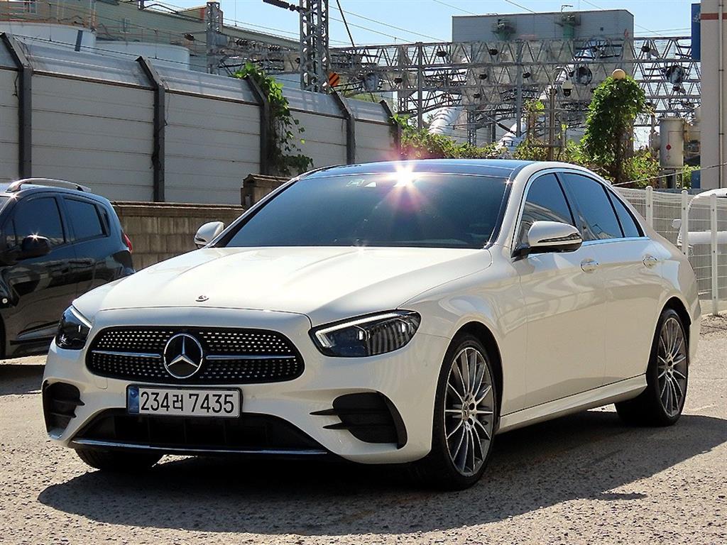 벤츠 E 클래스 E350 4MATIC AMG LINE 사진 2/20