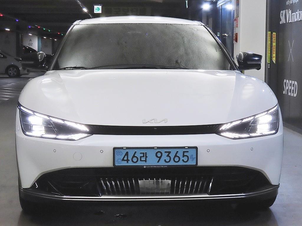기아 EV6 롱레인지 AWD 어스 사진