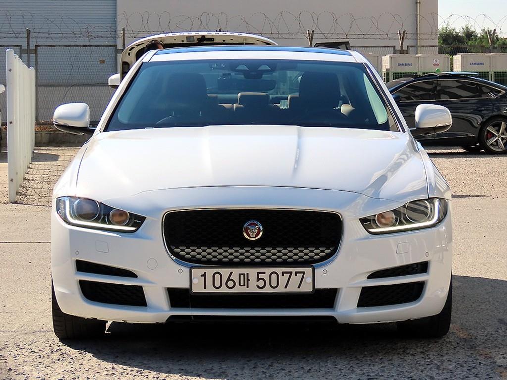 재규어 XE 2.0D 프레스티지 사진