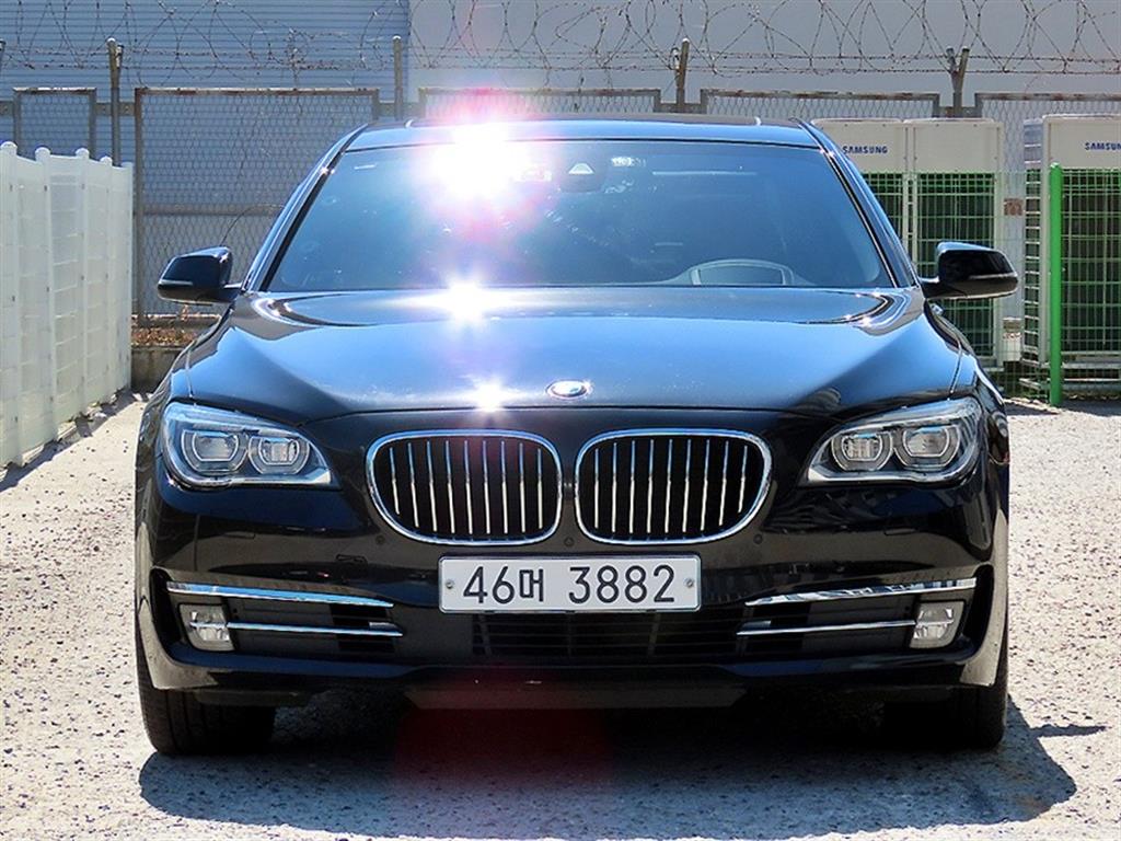 BMW 7시리즈 730 d xDrive 사진