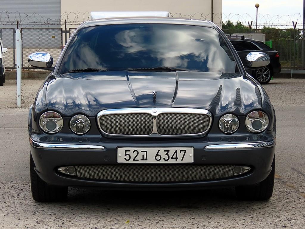 재규어 XJ 4.2 V8 사진
