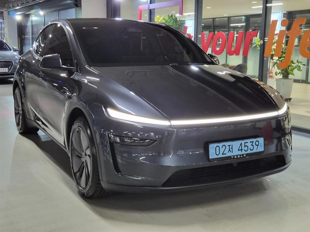 모델 Y RWD 2025년식