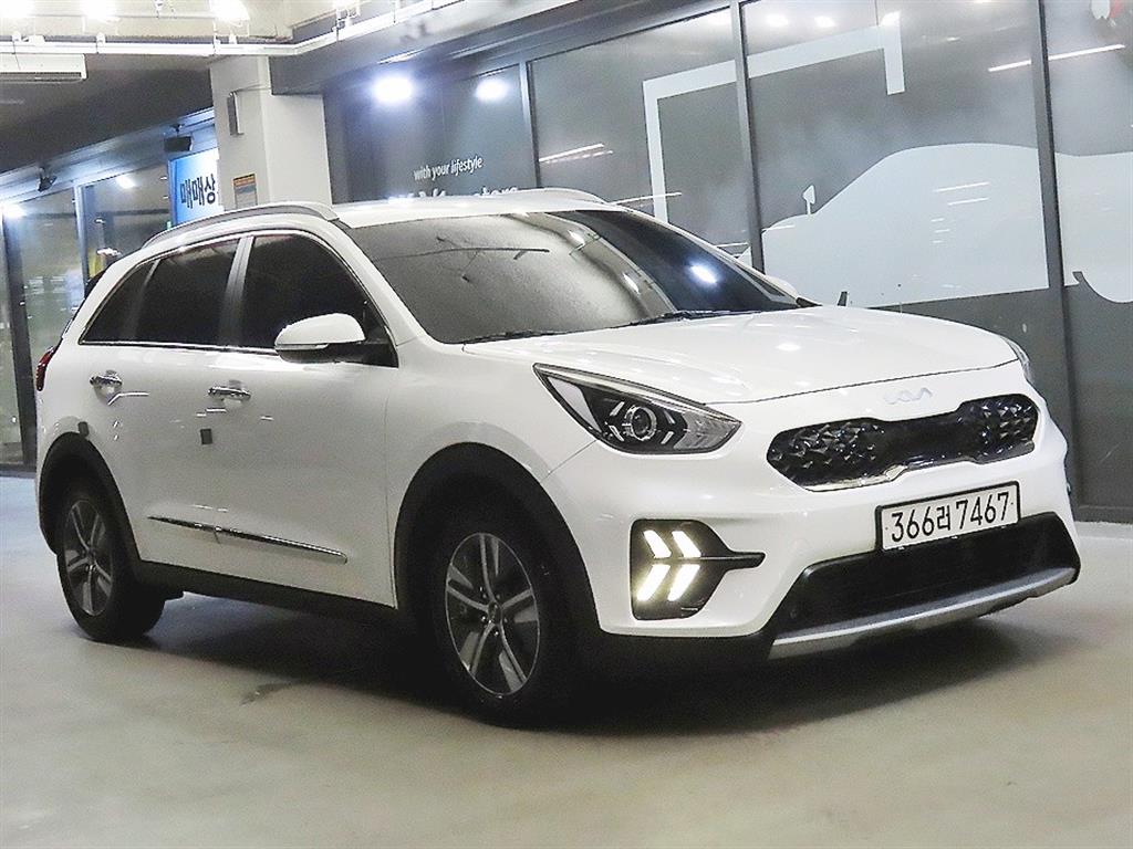 더 뉴 니로 1.6 HEV 프레스티지 2022년식