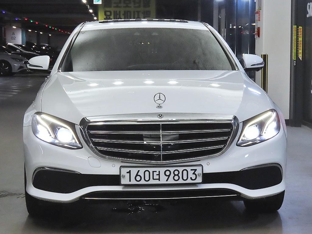 벤츠 E 클래스 E300 4MATIC 익스클루시브 사진