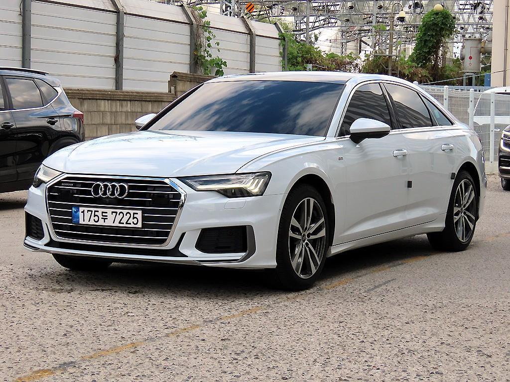 아우디 A6 45 TFSI 콰트로 프리미엄 사진 2/20