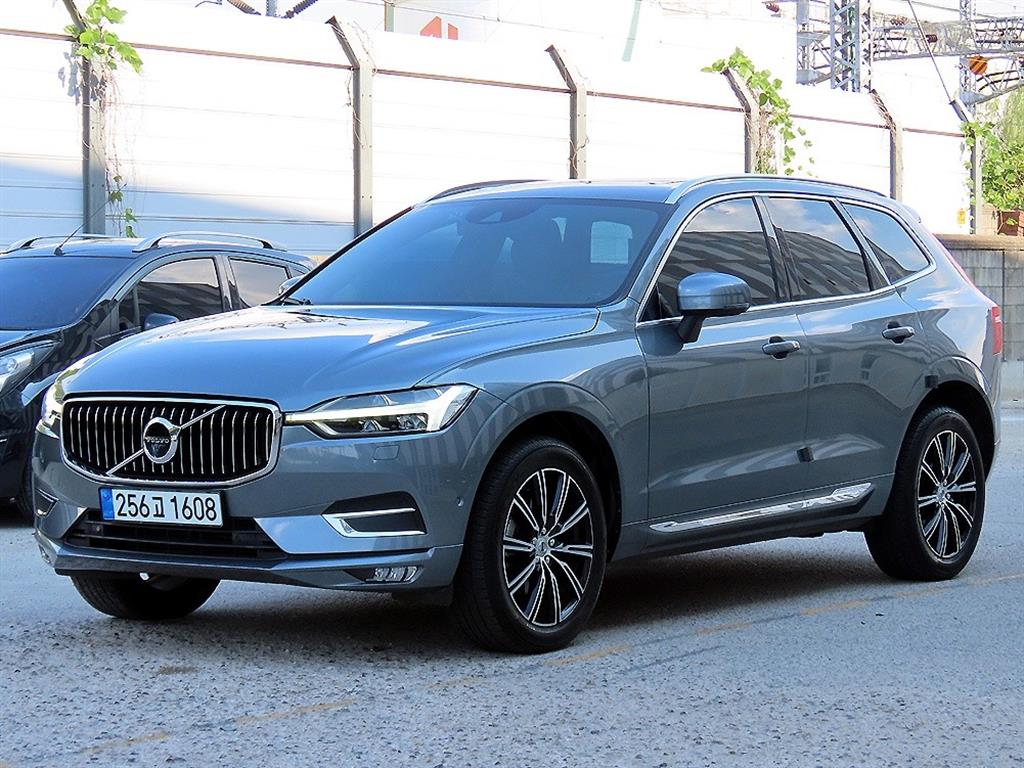 볼보 XC60 D4 AWD 인스크립션 사진 2/20