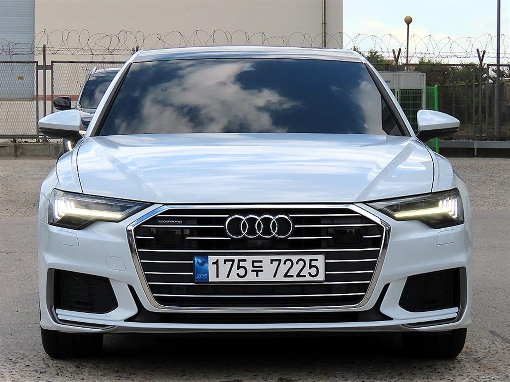 아우디 A6 45 TFSI 콰트로 프리미엄 사진