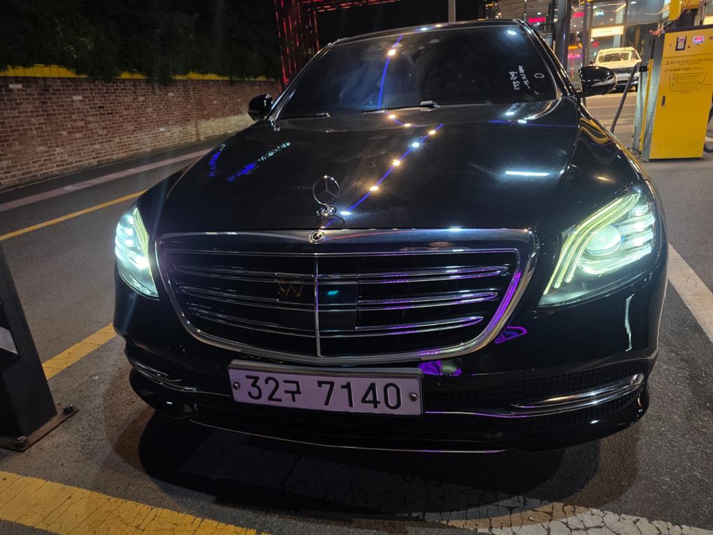 벤츠 S 클래스 S 560L 4MATIC 사진 2/13