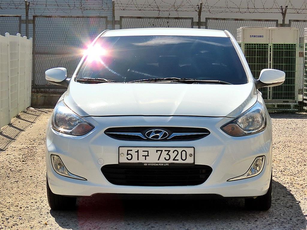 엑센트신형 1.4VVT 모던 2015년식