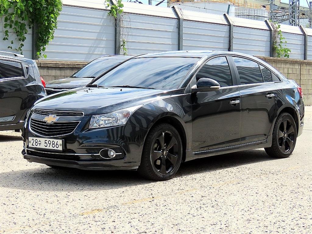 쉐보레 크루즈 1.8LTZ + (The Perfect Black) 사진 2/18