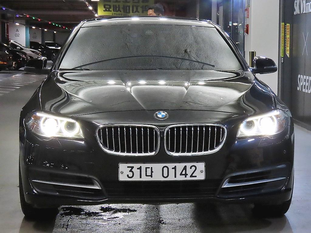 BMW 5시리즈 528i 사진
