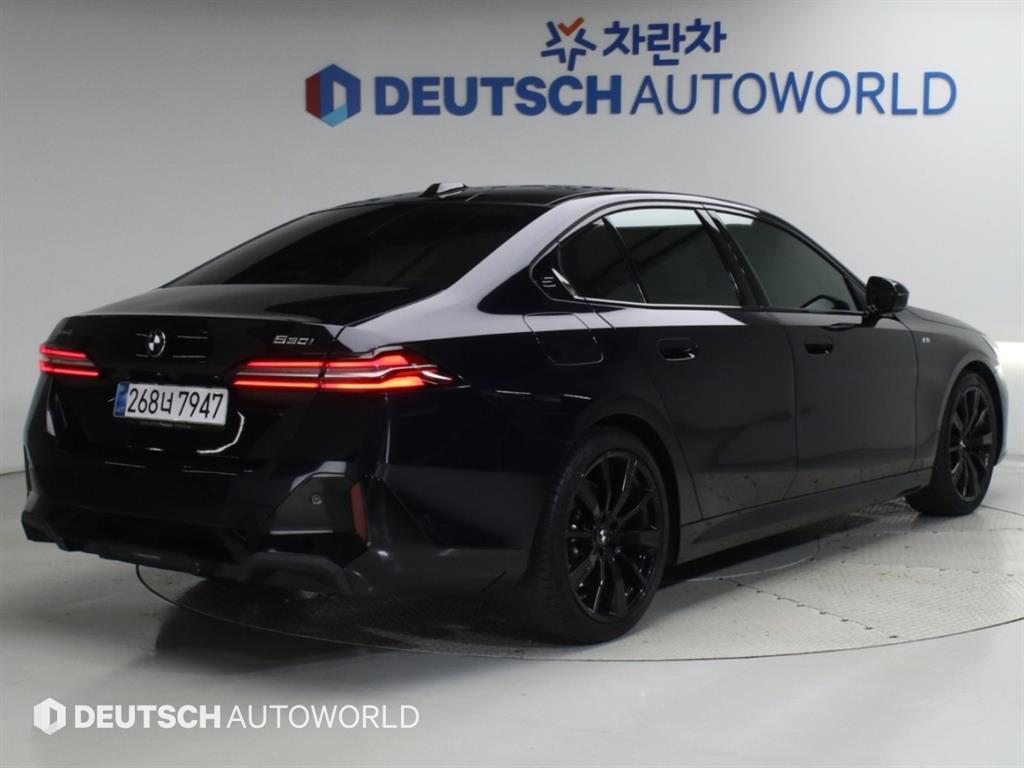 BMW 5시리즈 530i xDrive M 스포츠 사진 2/20