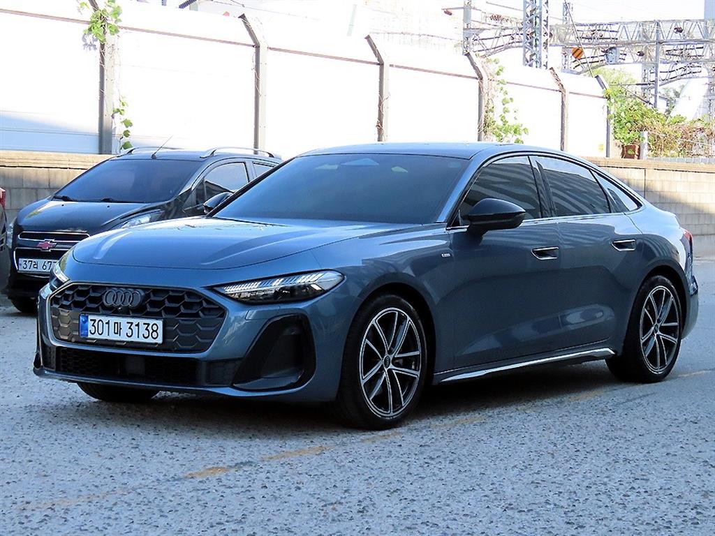 아우디 A5 45 TFSI 콰트로 S-라인 사진 2/20