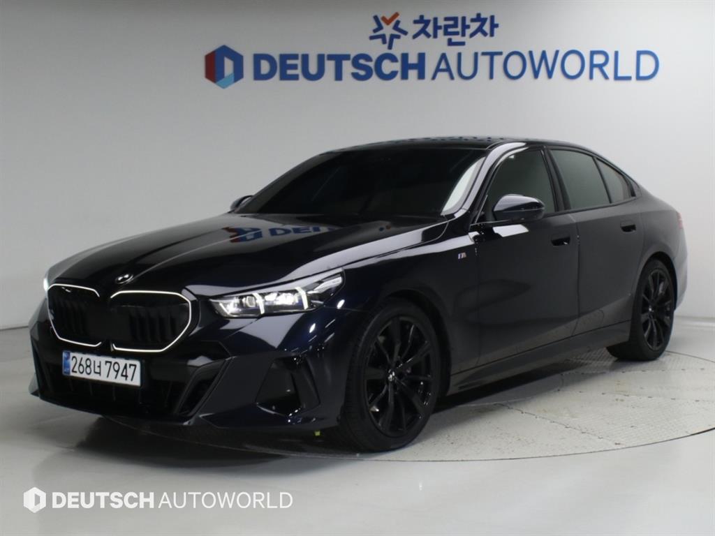 BMW 5시리즈 530i xDrive M 스포츠 사진