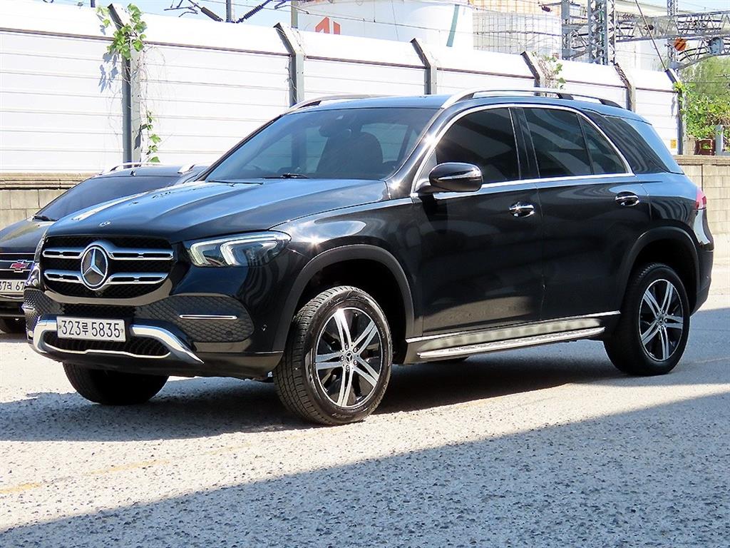 벤츠 GLE 클래스 GLE 300d 4MATIC 사진 2/20