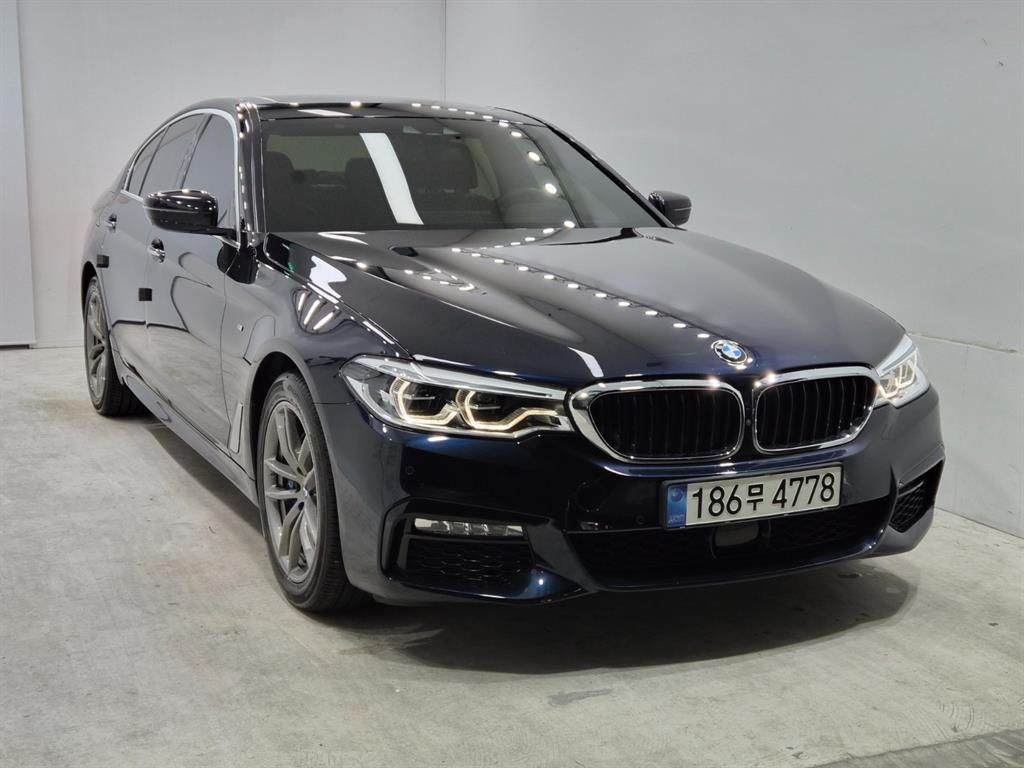 BMW 5시리즈 530i 럭셔리 플러스 사진 2/20