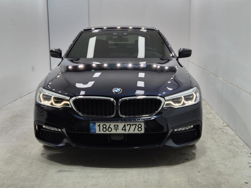 BMW 5시리즈 530i 럭셔리 플러스 사진