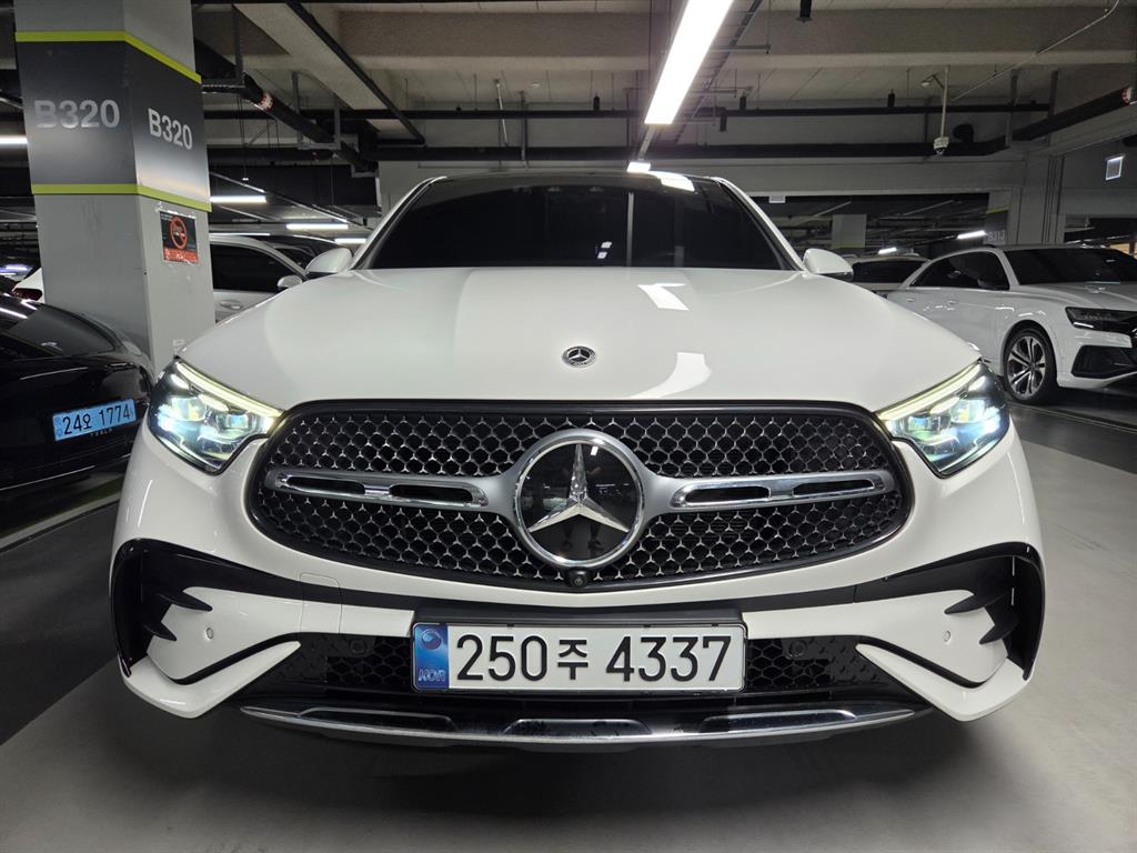 벤츠 GLC 클래스 GLC300 4MATIC 쿠페 사진