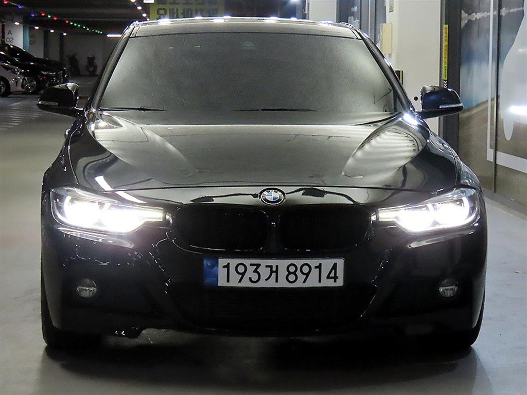BMW 3시리즈 320i M 스포츠 사진