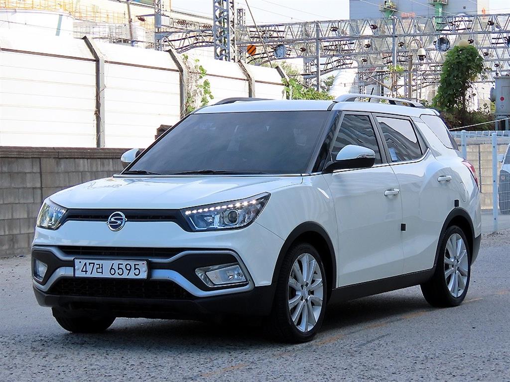 KGM 티볼리 2WD 가솔린 1.6 IX 사진 2/20