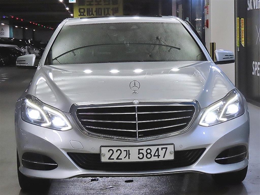 벤츠 E 클래스 E300 아방가르드 사진