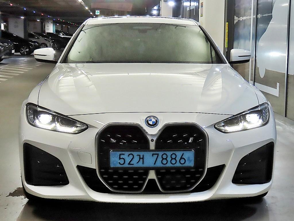 BMW i4 eDrive 40 M 스포츠 사진