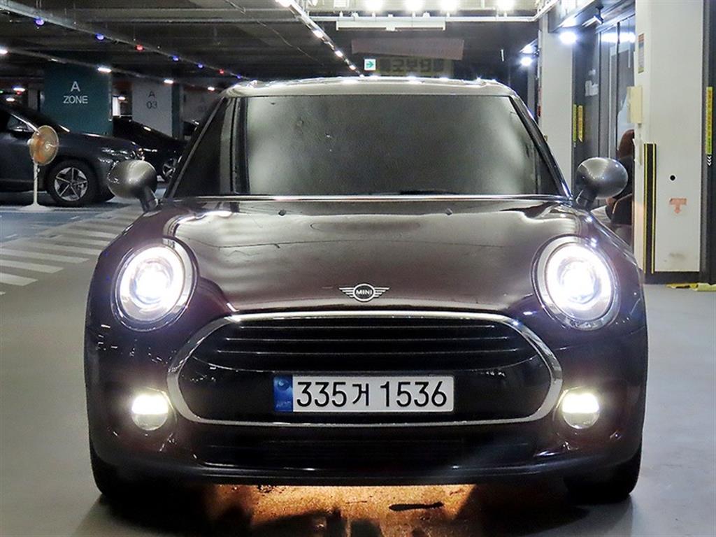 MINI 클럽맨 기본형 사진