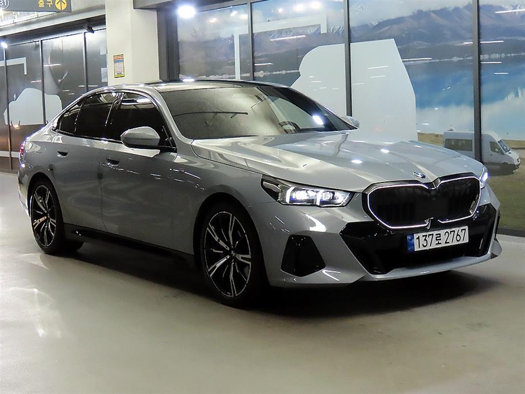 5시리즈 (G60) 530i xDrive M 스포츠 2024년식
