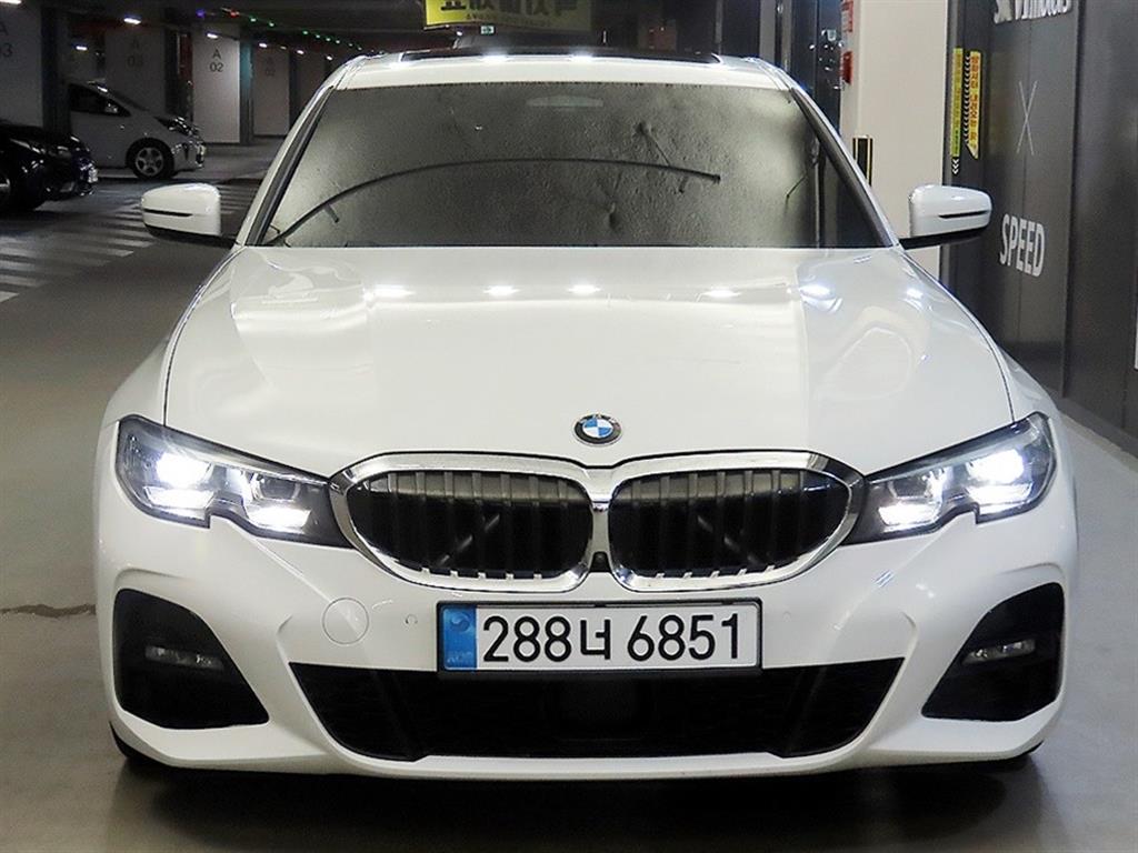 BMW 3시리즈 320d M 스포츠 사진