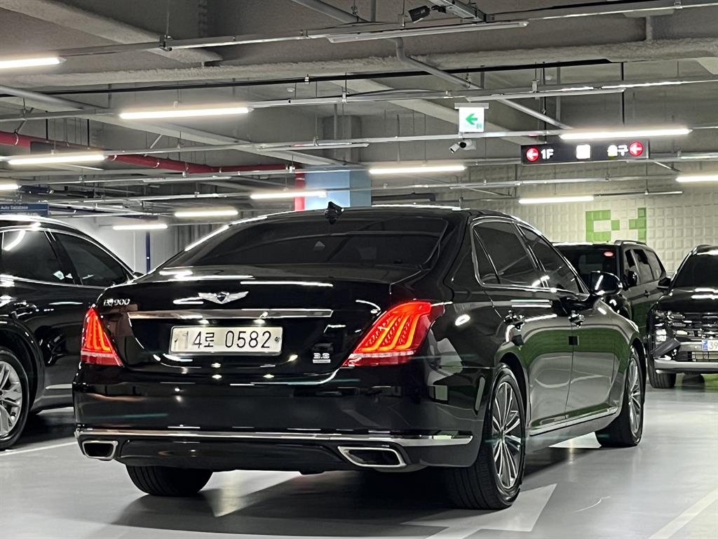 제네시스 EQ900 3.8 GDI AWD 프리미엄 럭셔리 사진 2/20