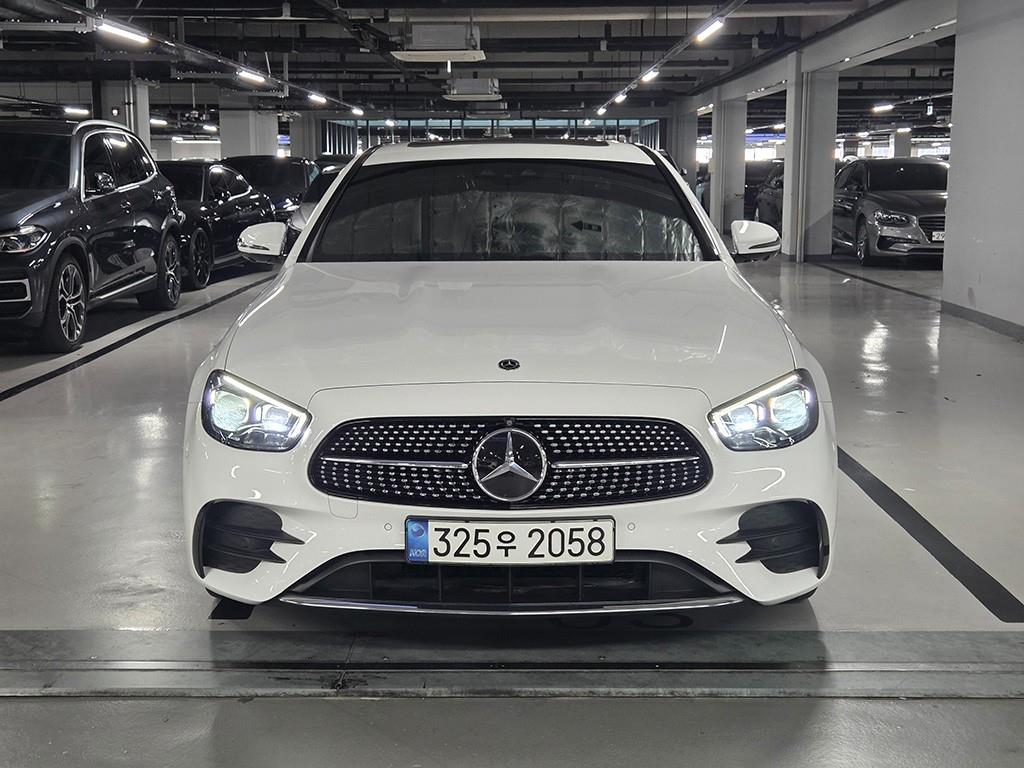 벤츠 E 클래스 E220d 4MATIC AMG라인 사진