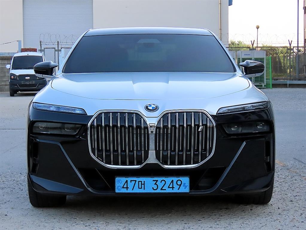 BMW i7 xDrive 60 M 스포츠 이그제큐티브 팩 사진