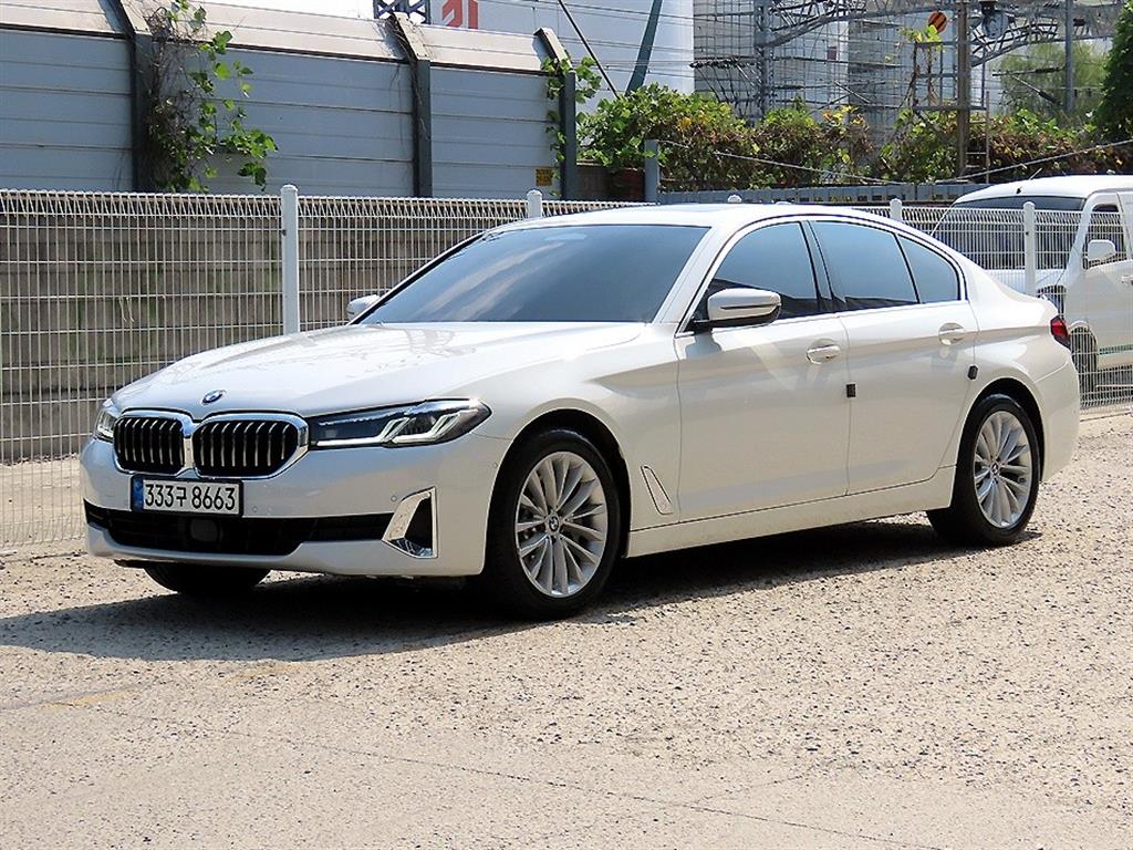 BMW 5시리즈 530i xDrive 럭셔리 사진