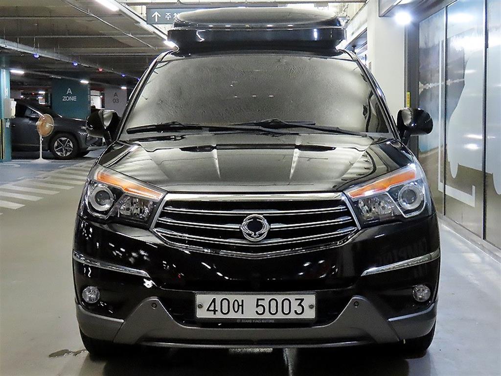 KGM 코란도 4WD GT 9인승 사진