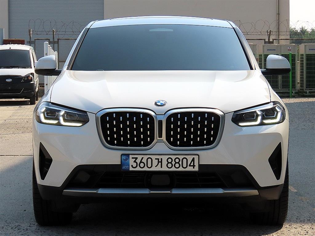 BMW X4 xDrive 20i xLine 사진