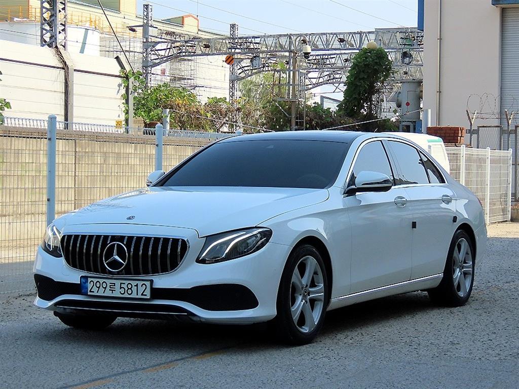 벤츠 E 클래스 E200 아방가르드 사진