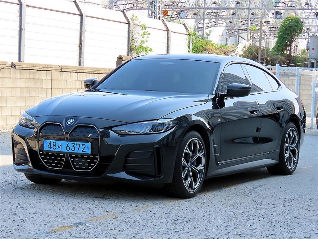 BMW i4 eDrive 40 M 스포츠 프로 사진 2/20