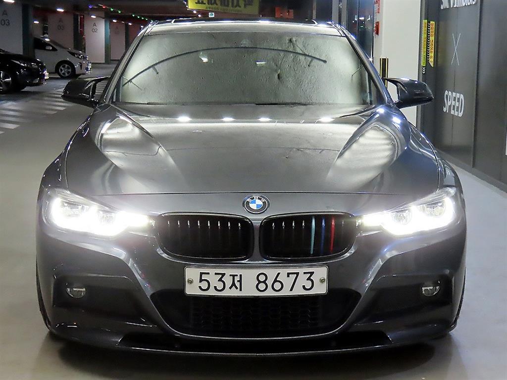 BMW 3시리즈 330i M 스포츠 쉐도우 사진