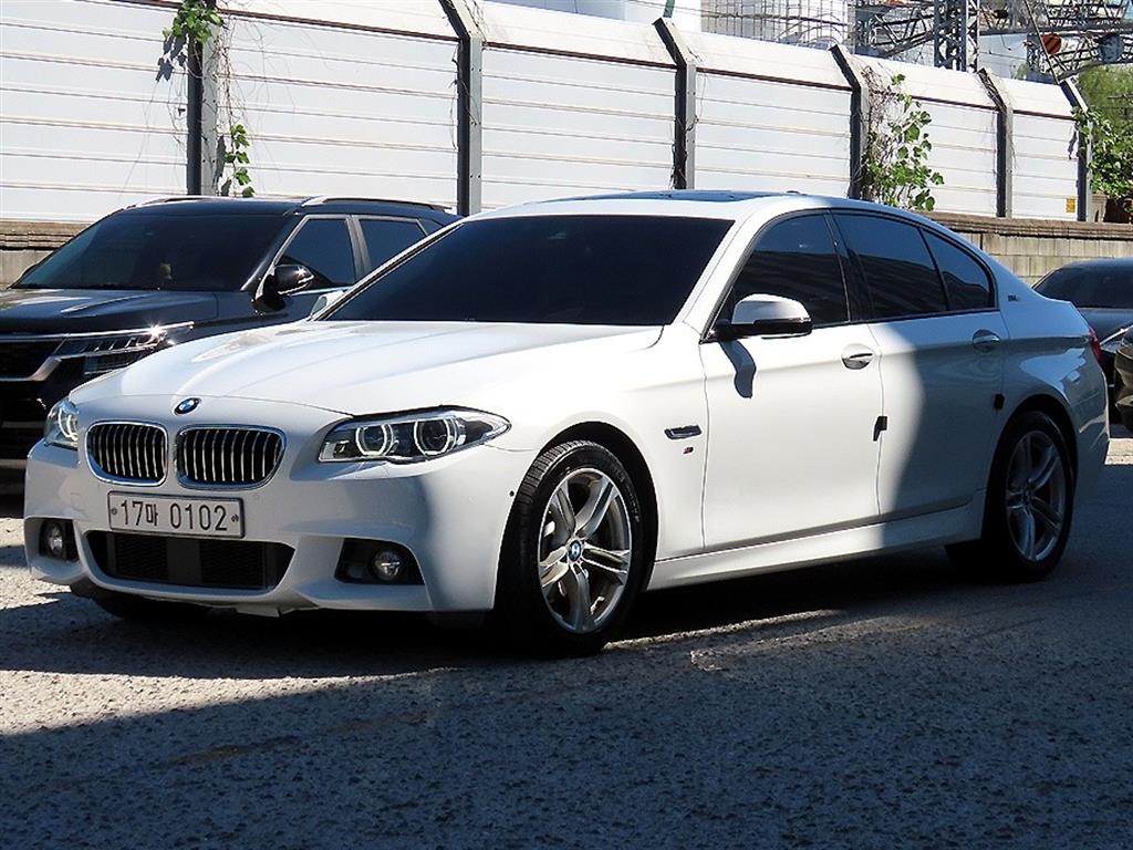 BMW 5시리즈 520d M 에어로다이나믹 사진 2/20