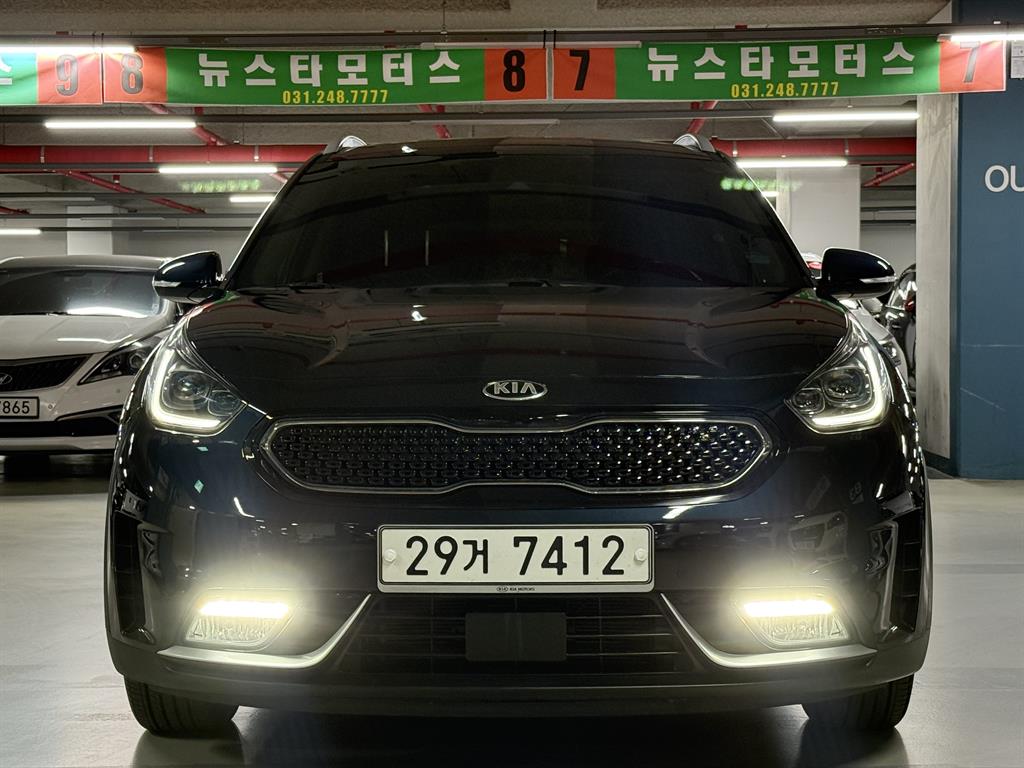 기아 니로 1.6 하이브리드 노블레스 사진 2/20