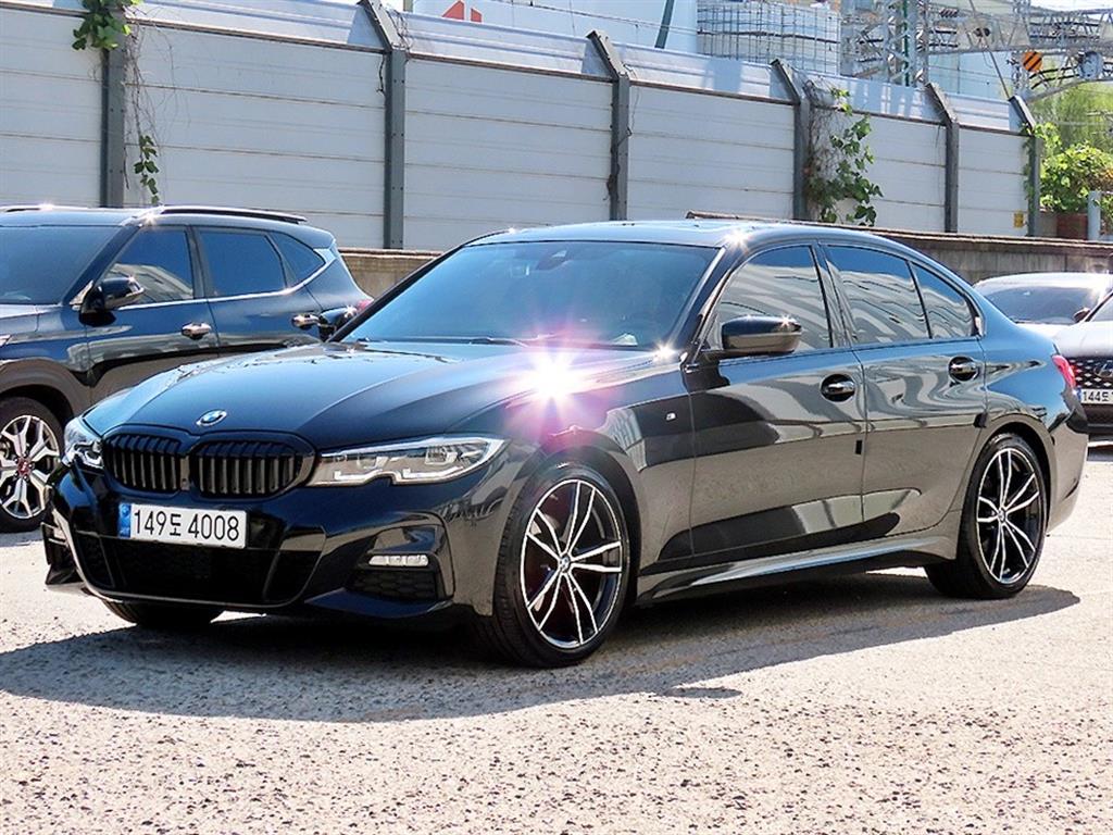 BMW 3시리즈 320d M 스포츠 사진